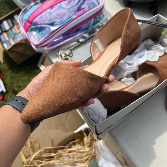 Brown suede flats - Picture 1 of 3